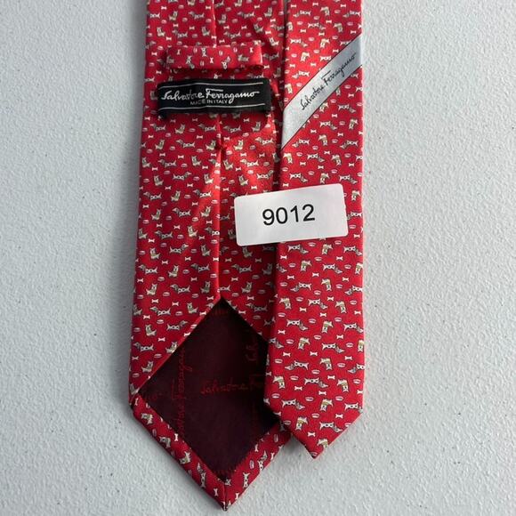 Salvatore Ferragamo Men's Silk Necktie Red/ White Dog & Bone Motif Italy Made - Picture 8 of 8